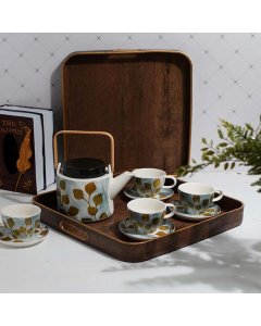 Porcelain tea set, 10 wooded pieces