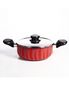 A saucepan with a lid of size 20