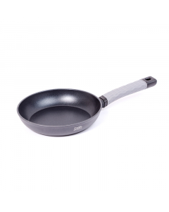 Non-stick coated frying pan size 20