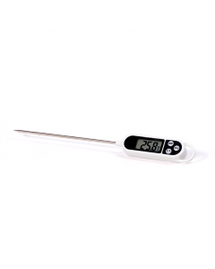 Digital thermometer to measure food temperature