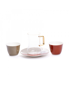 A set of 18 pieces of tea and coffee cups